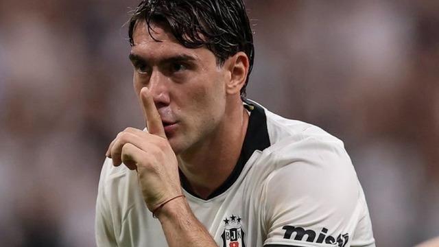 Vlahovic'in Muhteşem Performansı: Beşiktaş'ta Hat-trick Sevinci