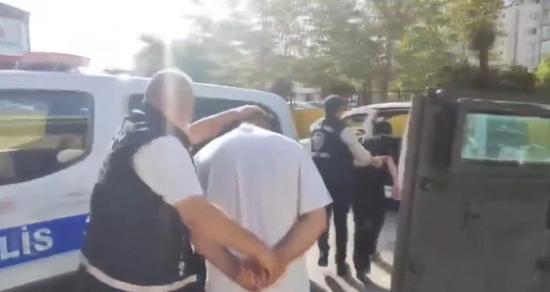 Yer: Esenyurt! Yolu kestiler ve gençler tarafından saygı duydular, yakalandılar ... Görüntüler İstanbul 3'ün güvenliğini paylaştı